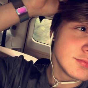 Meet your Posher, Devan